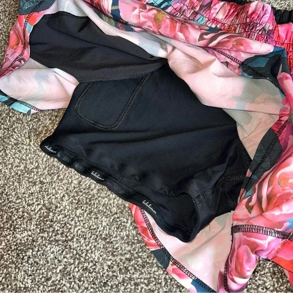 Lululemon Hot Hitter Secret Garden Rose Shorts Skort Skirt Size 4